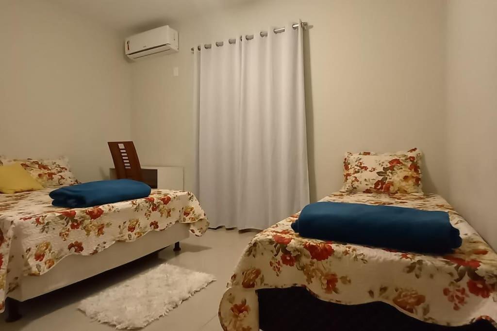Casa Completa-espaço Pet-wifi-tv Ilimitada-03 Carros-até10 Pessoas Сasa de vacaciones Cabo Frío