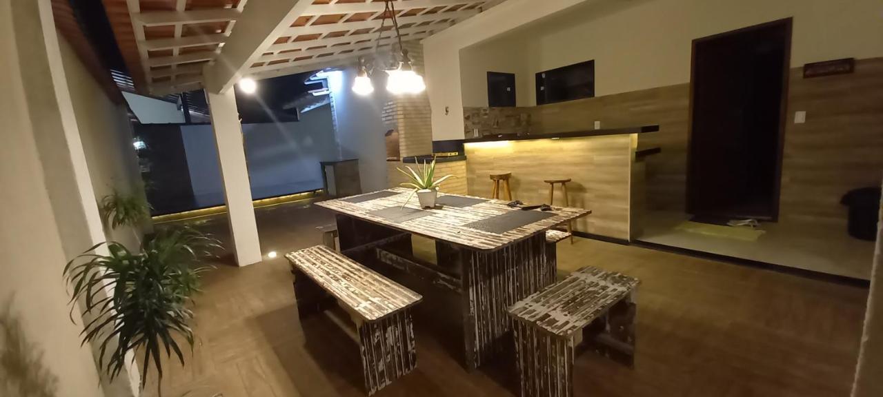 Casa Completa-espaço Pet-wifi-tv Ilimitada-03 Carros-até10 Pessoas Сasa de vacaciones